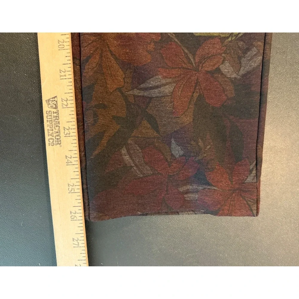 Chicos 3 US XL Fabulously Slimming Ankle Pants Burgundy Floral Stretch Pull On